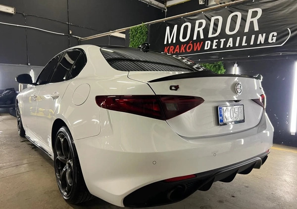 Alfa Romeo Giulia cena 147000 przebieg: 29400, rok produkcji 2019 z Kraków małe 172